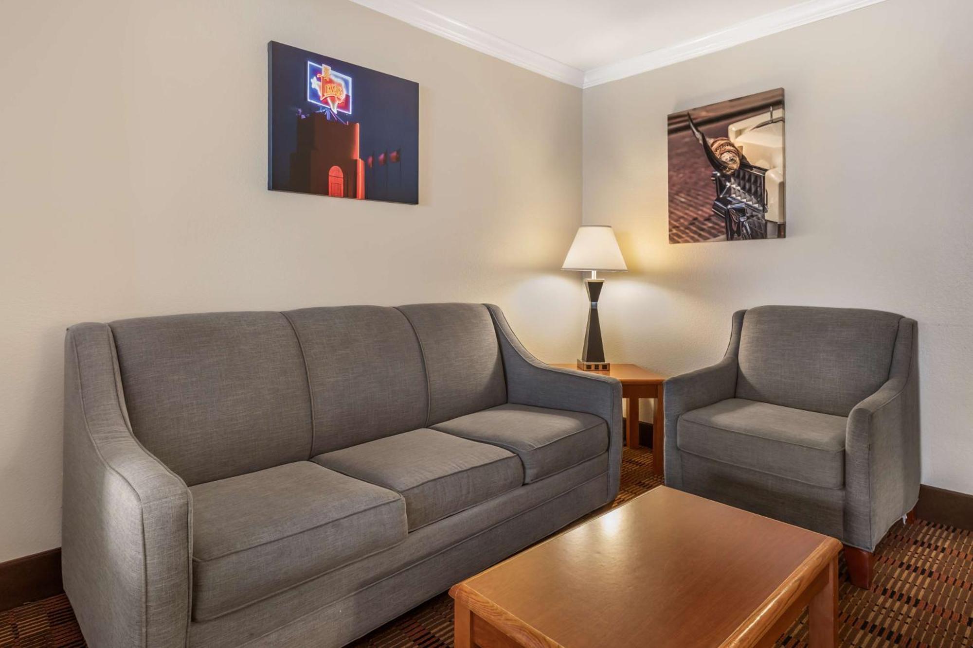 Best Western Club House Inn & Suites Mineral Wells Ngoại thất bức ảnh