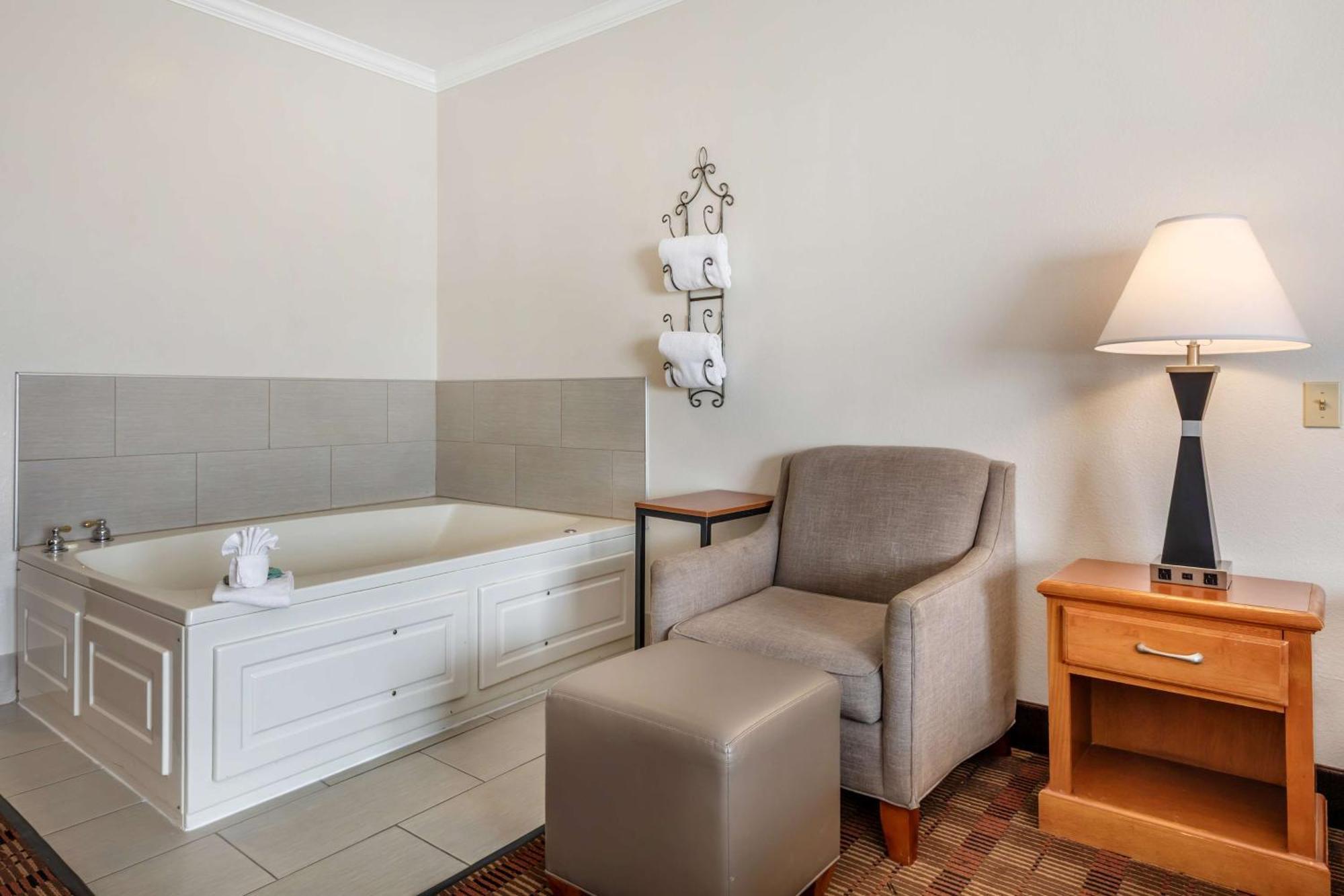 Best Western Club House Inn & Suites Mineral Wells Ngoại thất bức ảnh